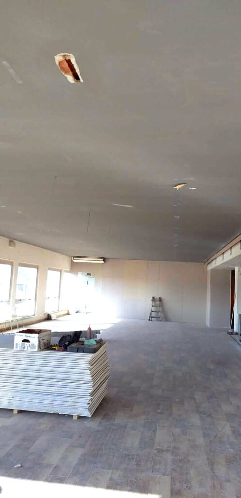Installazione Controsoffitto: Come Si Monta a Milano
