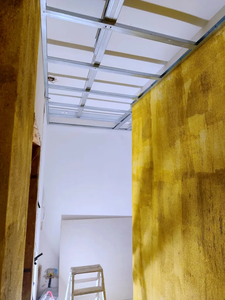 Controsoffitto: Caratteristiche e Proprietà Tecniche